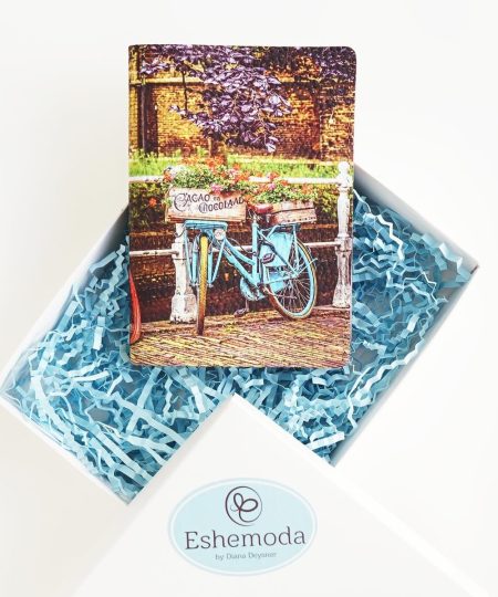 Обложка на паспорт с принтом Eshemoda "Разноцветные велосипеды", натуральная кожа